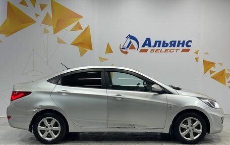 Hyundai Solaris II рестайлинг, 2013 год, 860 000 рублей, 2 фотография