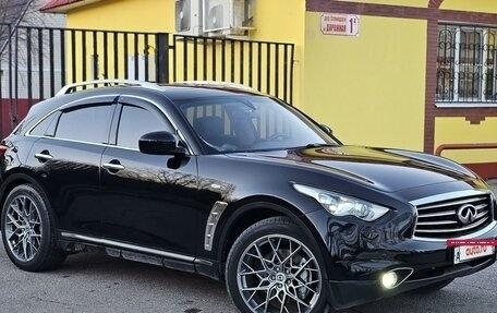 Infiniti FX II, 2013 год, 2 550 000 рублей, 12 фотография