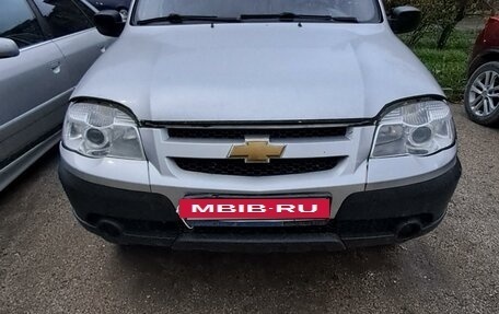 Chevrolet Niva I рестайлинг, 2010 год, 590 000 рублей, 7 фотография