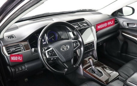 Toyota Camry, 2017 год, 2 270 000 рублей, 9 фотография