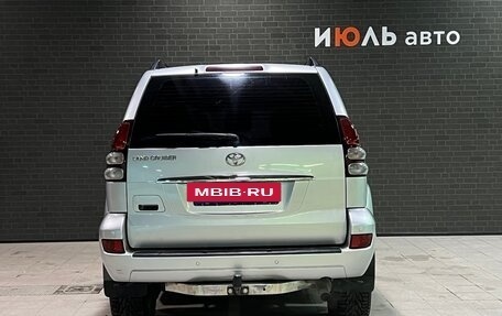 Toyota Land Cruiser Prado 120 рестайлинг, 2007 год, 2 627 000 рублей, 6 фотография