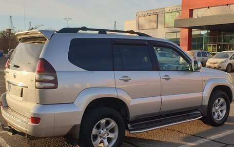 Toyota Land Cruiser Prado 120 рестайлинг, 2007 год, 2 950 000 рублей, 10 фотография