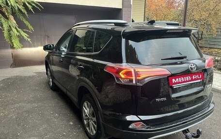 Toyota RAV4, 2018 год, 3 300 000 рублей, 4 фотография