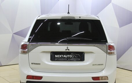 Mitsubishi Outlander III рестайлинг 3, 2012 год, 1 462 700 рублей, 10 фотография