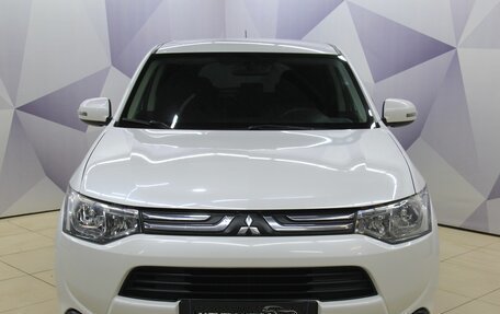 Mitsubishi Outlander III рестайлинг 3, 2012 год, 1 462 700 рублей, 14 фотография