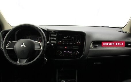 Mitsubishi Outlander III рестайлинг 3, 2012 год, 1 462 700 рублей, 17 фотография