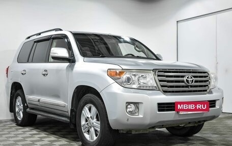 Toyota Land Cruiser 200, 2012 год, 3 199 000 рублей, 3 фотография