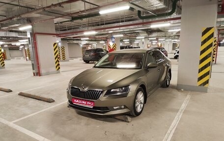 Skoda Superb III рестайлинг, 2015 год, 1 800 000 рублей, 1 фотография