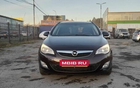 Opel Astra J, 2012 год, 829 000 рублей, 2 фотография