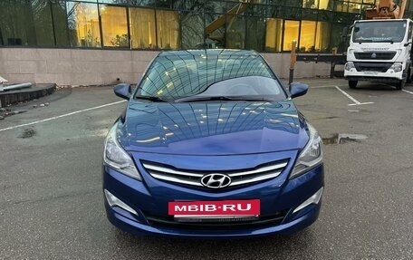 Hyundai Solaris II рестайлинг, 2015 год, 1 050 000 рублей, 7 фотография