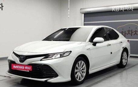 Toyota Camry, 2019 год, 2 900 000 рублей, 3 фотография