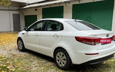 KIA Rio III рестайлинг, 2015 год, 960 000 рублей, 4 фотография