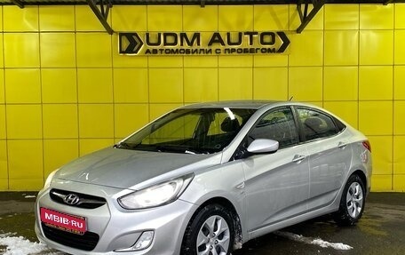 Hyundai Solaris II рестайлинг, 2013 год, 800 000 рублей, 1 фотография