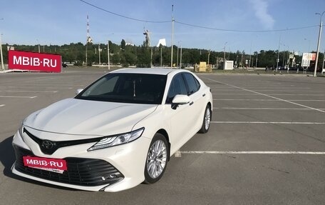 Toyota Camry, 2019 год, 3 300 000 рублей, 5 фотография