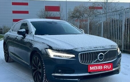 Volvo S90 II рестайлинг, 2021 год, 3 699 000 рублей, 3 фотография