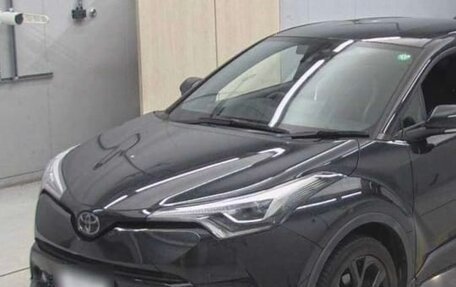 Toyota C-HR I рестайлинг, 2019 год, 2 200 000 рублей, 2 фотография