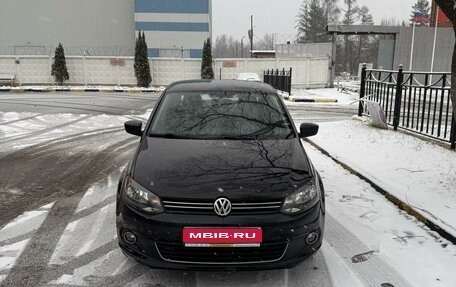 Volkswagen Polo VI (EU Market), 2013 год, 915 000 рублей, 1 фотография