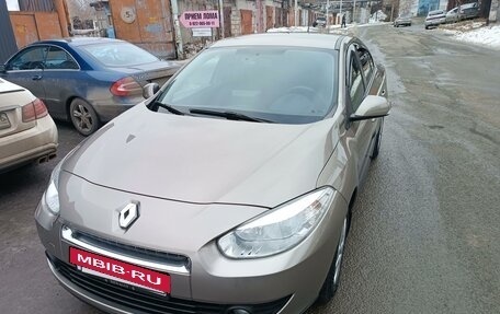 Renault Fluence I, 2012 год, 800 000 рублей, 2 фотография