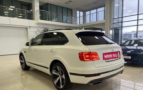 Bentley Bentayga I, 2016 год, 14 900 000 рублей, 2 фотография