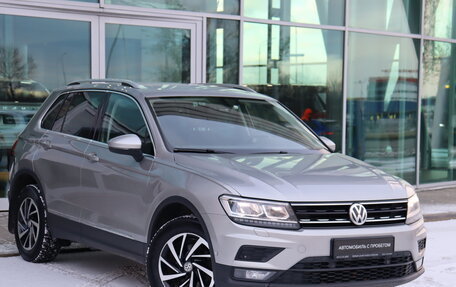 Volkswagen Tiguan II, 2018 год, 2 290 000 рублей, 3 фотография