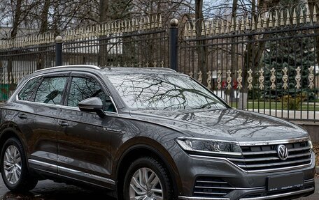 Volkswagen Touareg III, 2019 год, 7 200 000 рублей, 1 фотография