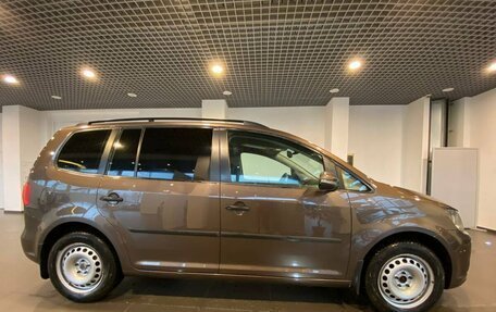 Volkswagen Touran III, 2014 год, 1 390 000 рублей, 2 фотография