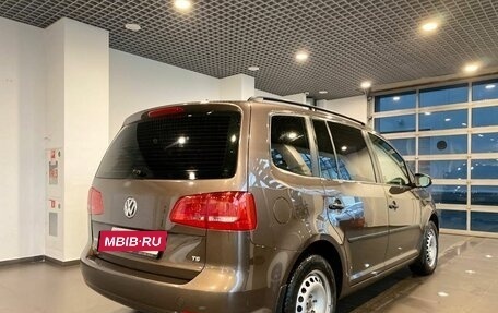 Volkswagen Touran III, 2014 год, 1 390 000 рублей, 3 фотография