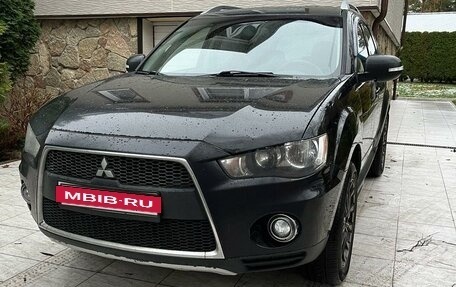 Mitsubishi Outlander III рестайлинг 3, 2010 год, 990 990 рублей, 3 фотография