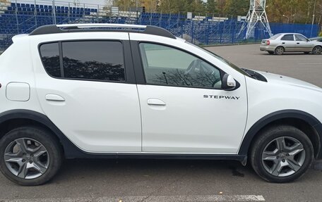 Renault Sandero II рестайлинг, 2020 год, 1 370 000 рублей, 4 фотография