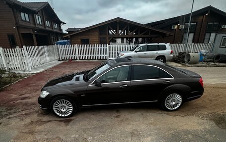 Mercedes-Benz S-Класс, 2011 год, 1 850 000 рублей, 2 фотография