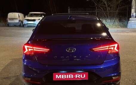 Hyundai Elantra VI рестайлинг, 2019 год, 2 450 000 рублей, 4 фотография