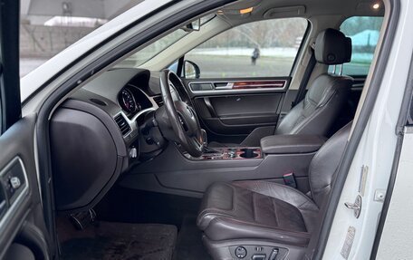 Volkswagen Touareg III, 2013 год, 2 121 000 рублей, 10 фотография