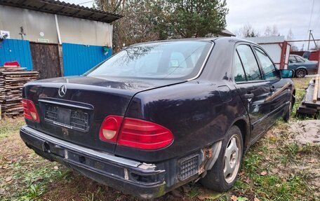 Mercedes-Benz E-Класс, 1998 год, 157 000 рублей, 2 фотография