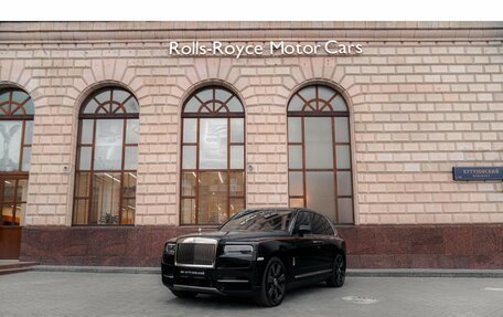 Rolls-Royce Cullinan, 2020 год, 44 800 000 рублей, 2 фотография