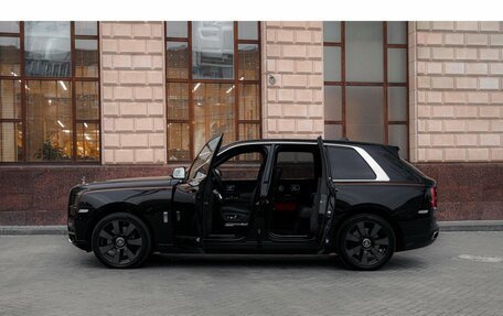 Rolls-Royce Cullinan, 2020 год, 44 800 000 рублей, 9 фотография