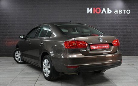 Volkswagen Jetta VI, 2013 год, 990 000 рублей, 4 фотография