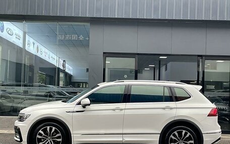 Volkswagen Tiguan II, 2021 год, 2 фотография