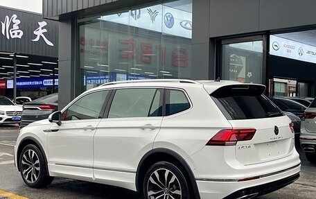 Volkswagen Tiguan II, 2021 год, 3 фотография