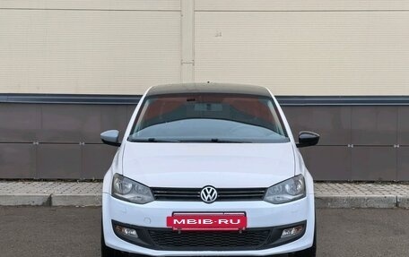 Volkswagen Polo VI (EU Market), 2011 год, 699 000 рублей, 2 фотография