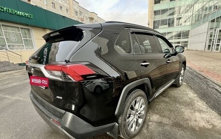 Toyota RAV4, 2021 год, 3 800 000 рублей, 5 фотография