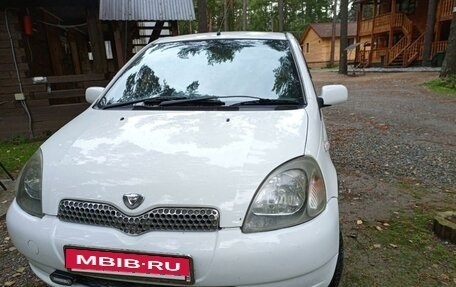 Toyota Vitz, 2000 год, 499 999 рублей, 3 фотография