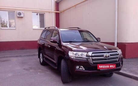 Toyota Land Cruiser 200, 2016 год, 7 100 000 рублей, 7 фотография