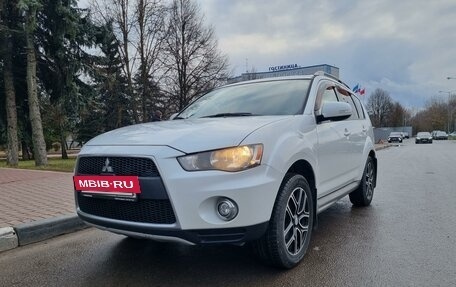 Mitsubishi Outlander III рестайлинг 3, 2012 год, 1 150 000 рублей, 2 фотография