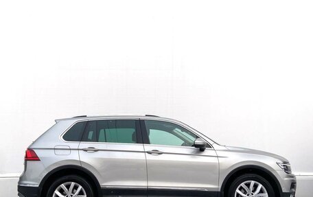 Volkswagen Tiguan II, 2017 год, 2 892 700 рублей, 15 фотография