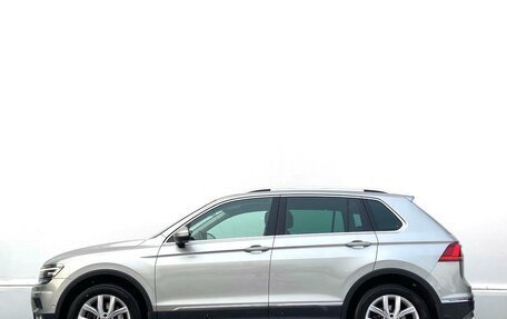 Volkswagen Tiguan II, 2017 год, 2 892 700 рублей, 16 фотография