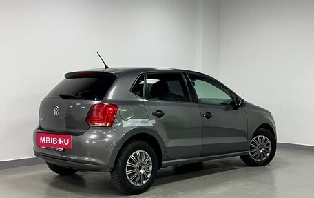 Volkswagen Polo VI (EU Market), 2011 год, 683 000 рублей, 2 фотография