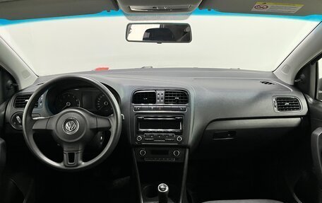 Volkswagen Polo VI (EU Market), 2011 год, 683 000 рублей, 7 фотография