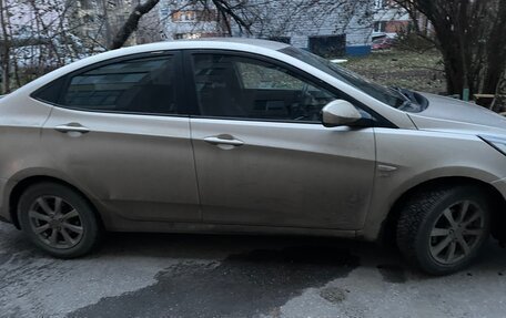 Hyundai Solaris II рестайлинг, 2012 год, 850 000 рублей, 2 фотография