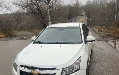 Chevrolet Cruze II, 2012 год, 800 000 рублей, 3 фотография