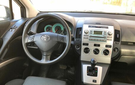 Toyota Corolla Verso I, 2007 год, 670 000 рублей, 11 фотография